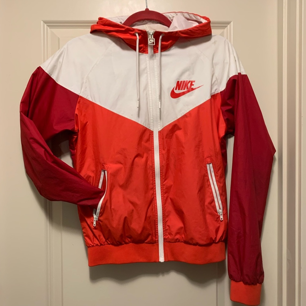 Women’s Nike Wind breaker
